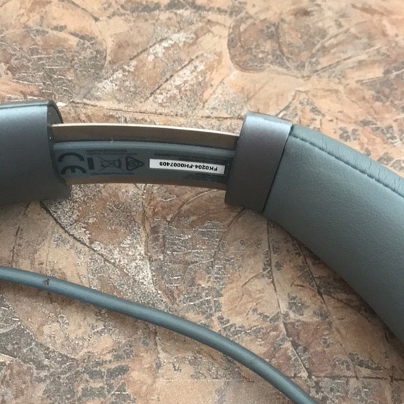 JBL Bluetooth headphones - Picture 9 of 15